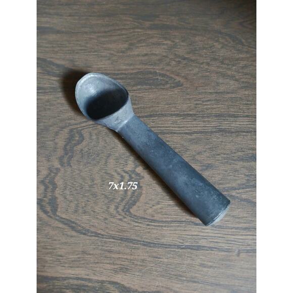 Vintage Metal Ice Cream Scoop - Picture 1 of 4